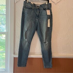 Signature Levi Strauss Totally Shaping Skinny Jeans NWT